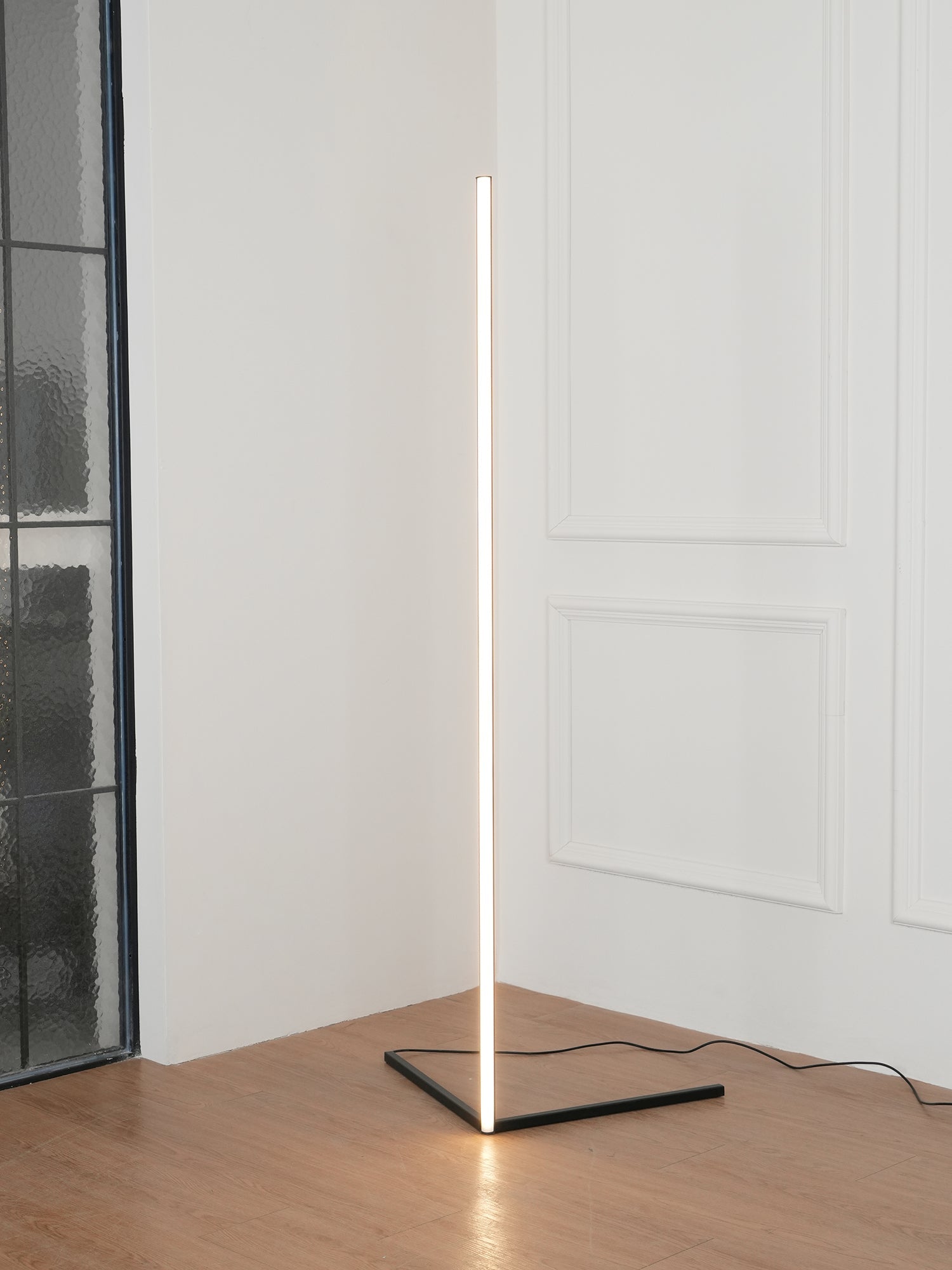 Minimalist LED Floor Lamp - Blowlighting