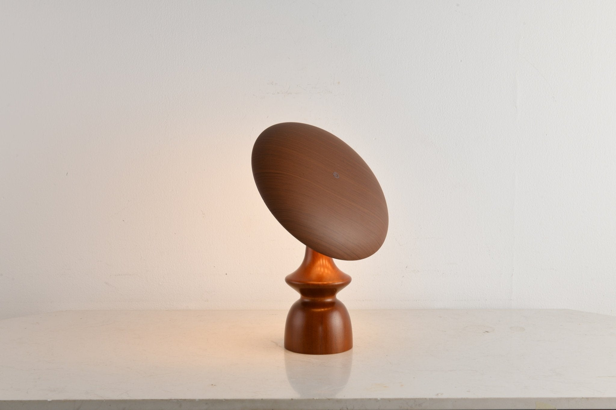 Orbis Vintage Wood Table Lamp - Blowlighting