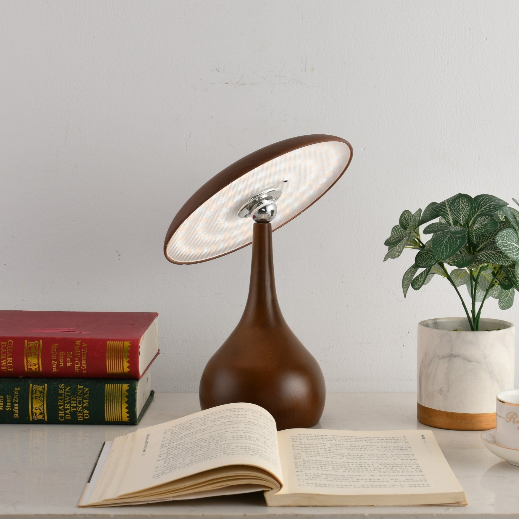 Orbis Vintage Wood Table Lamp - Blowlighting
