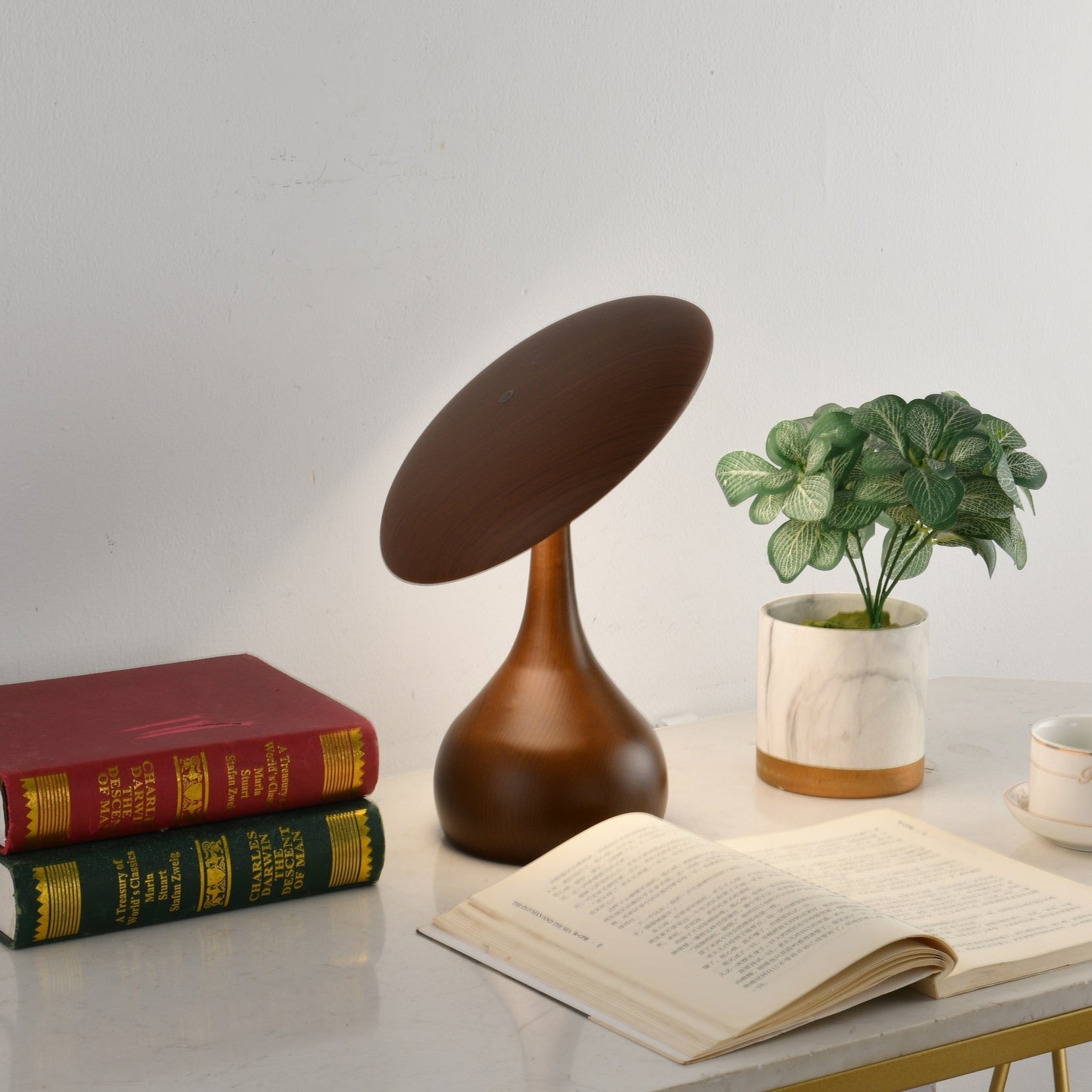 Orbis Vintage Wood Table Lamp - Blowlighting