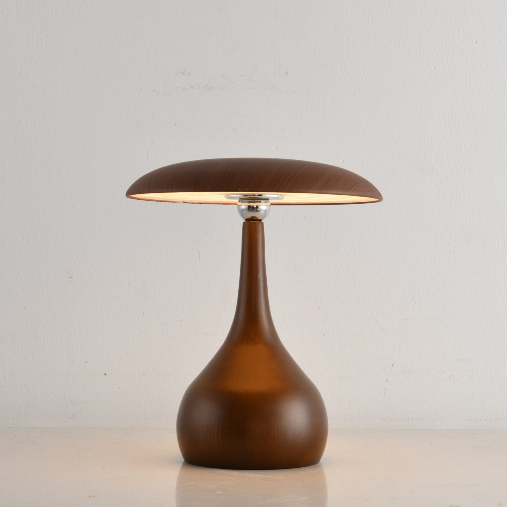 Orbis Vintage Wood Table Lamp - Blowlighting