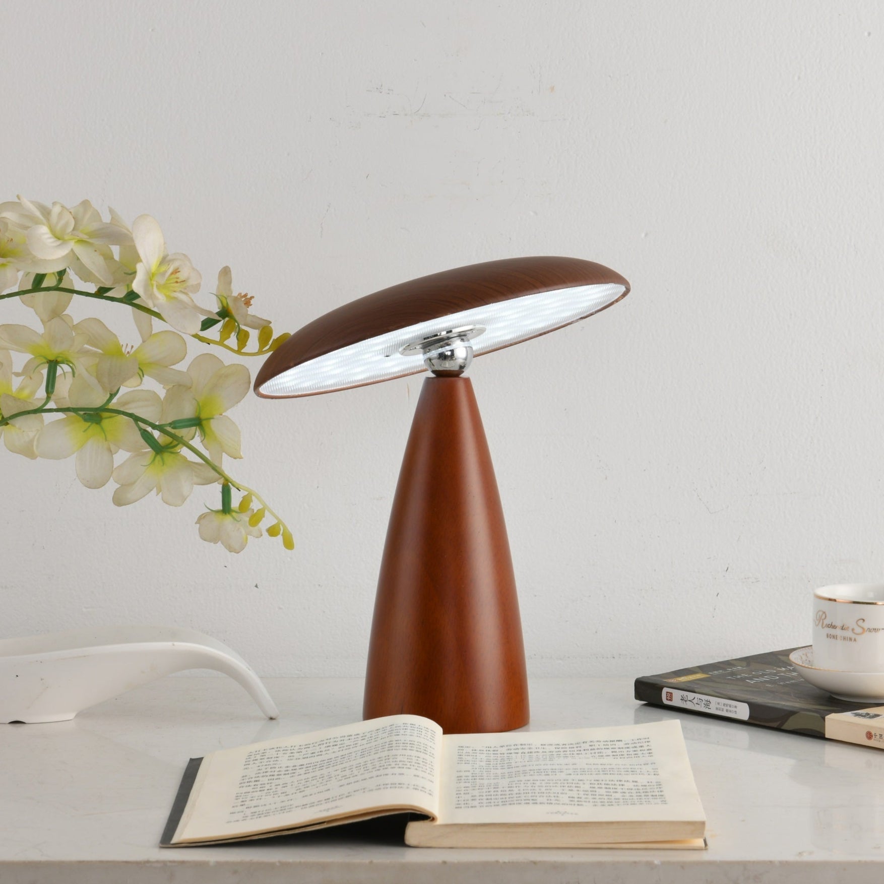 Orbis Vintage Wood Table Lamp - Blowlighting