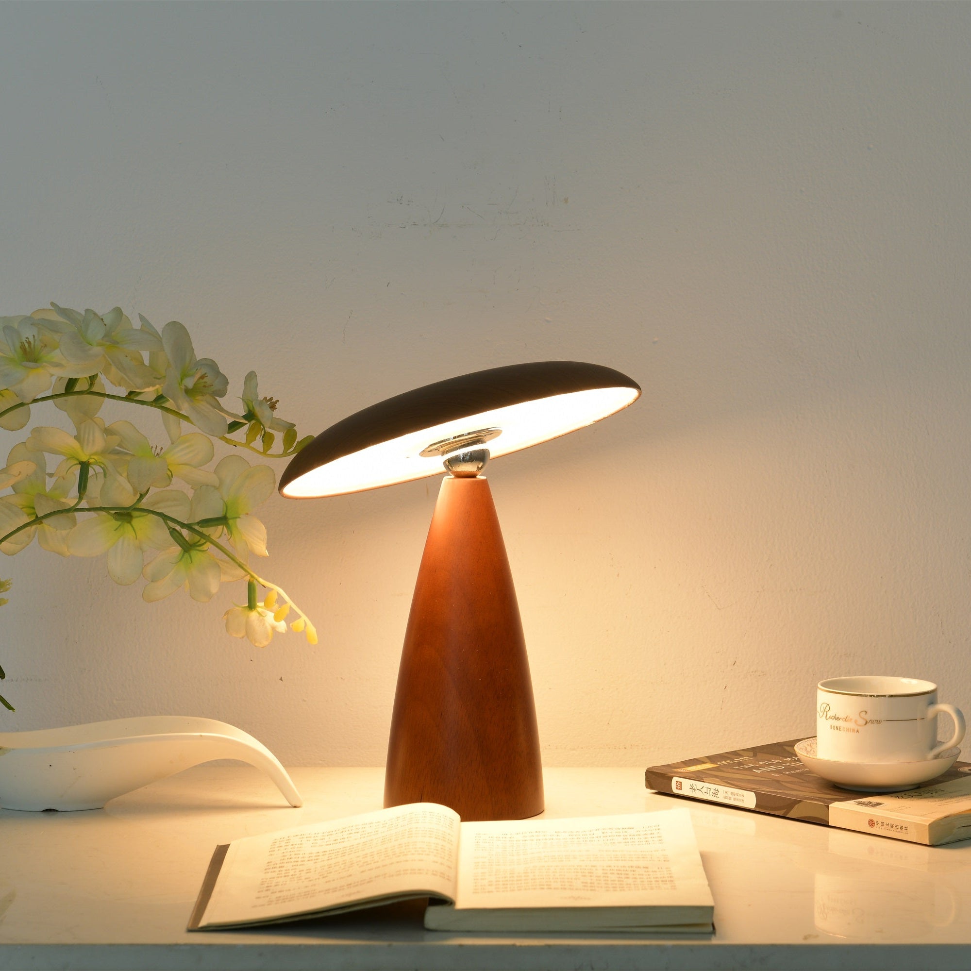 Orbis Vintage Wood Table Lamp - Blowlighting