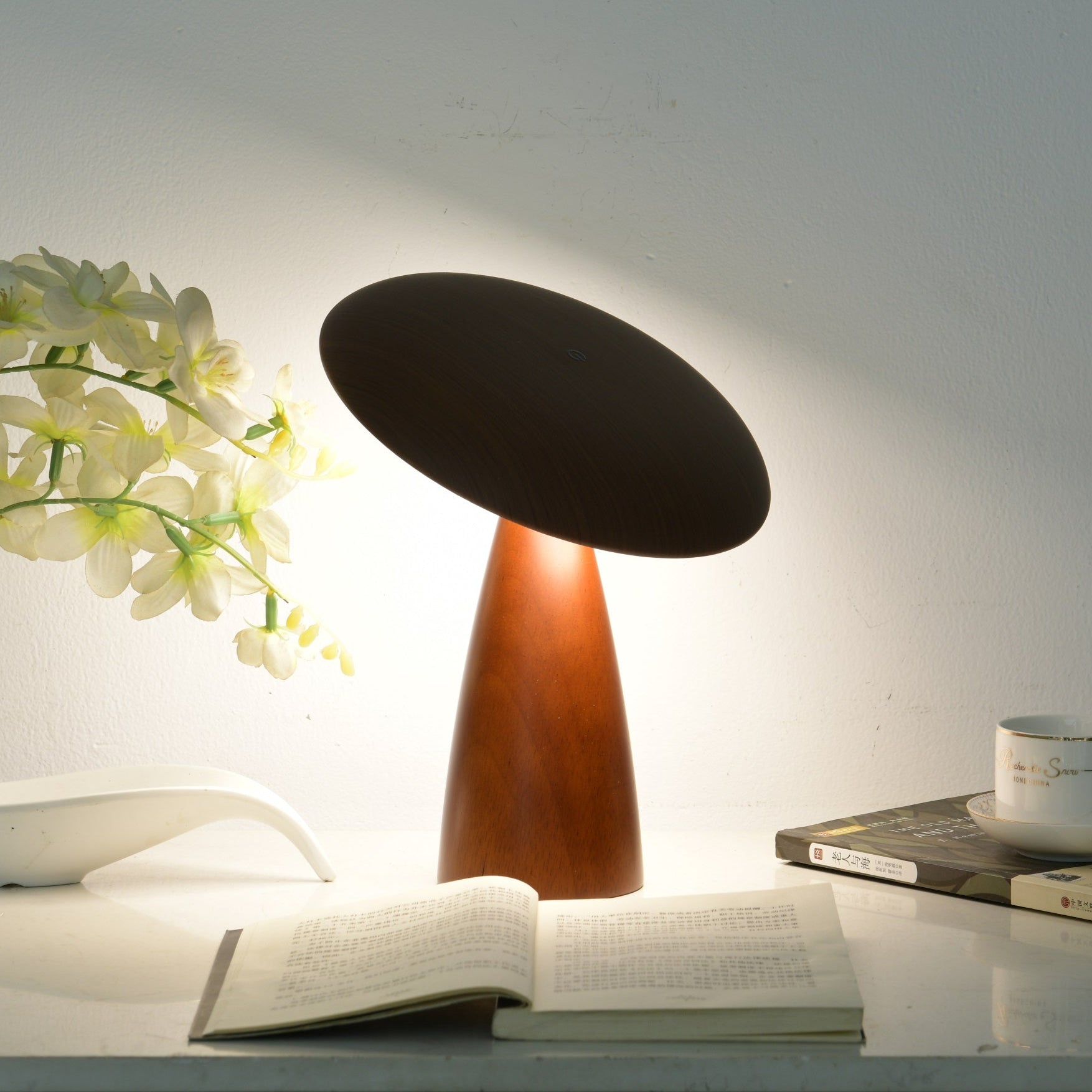 Orbis Vintage Wood Table Lamp - Blowlighting