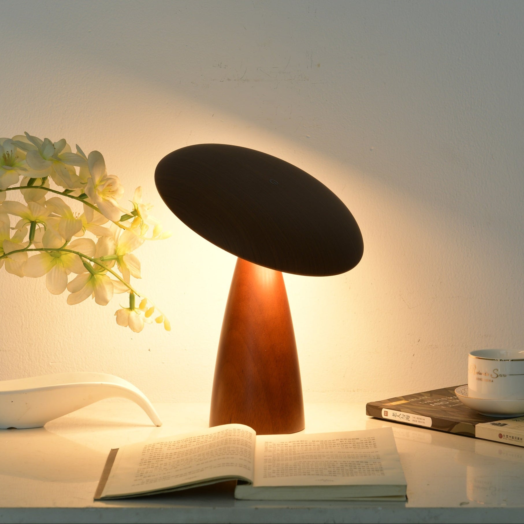 Orbis Vintage Wood Table Lamp - Blowlighting