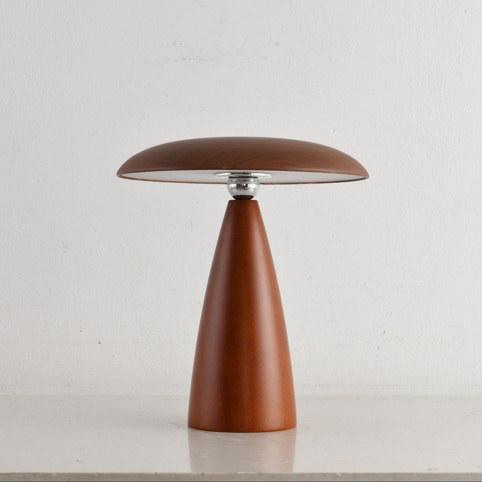 Orbis Vintage Wood Table Lamp - Blowlighting