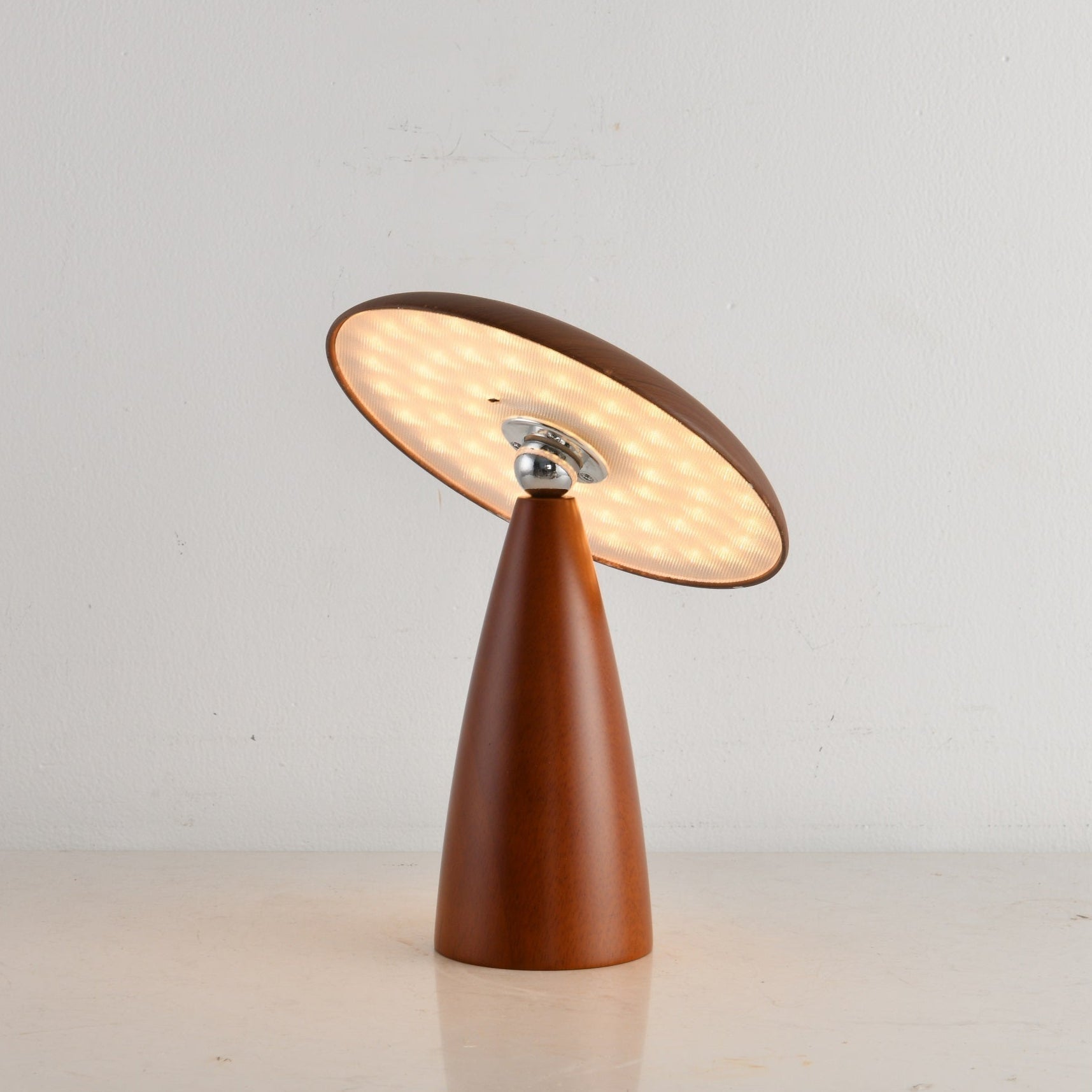 Orbis Vintage Wood Table Lamp - Blowlighting
