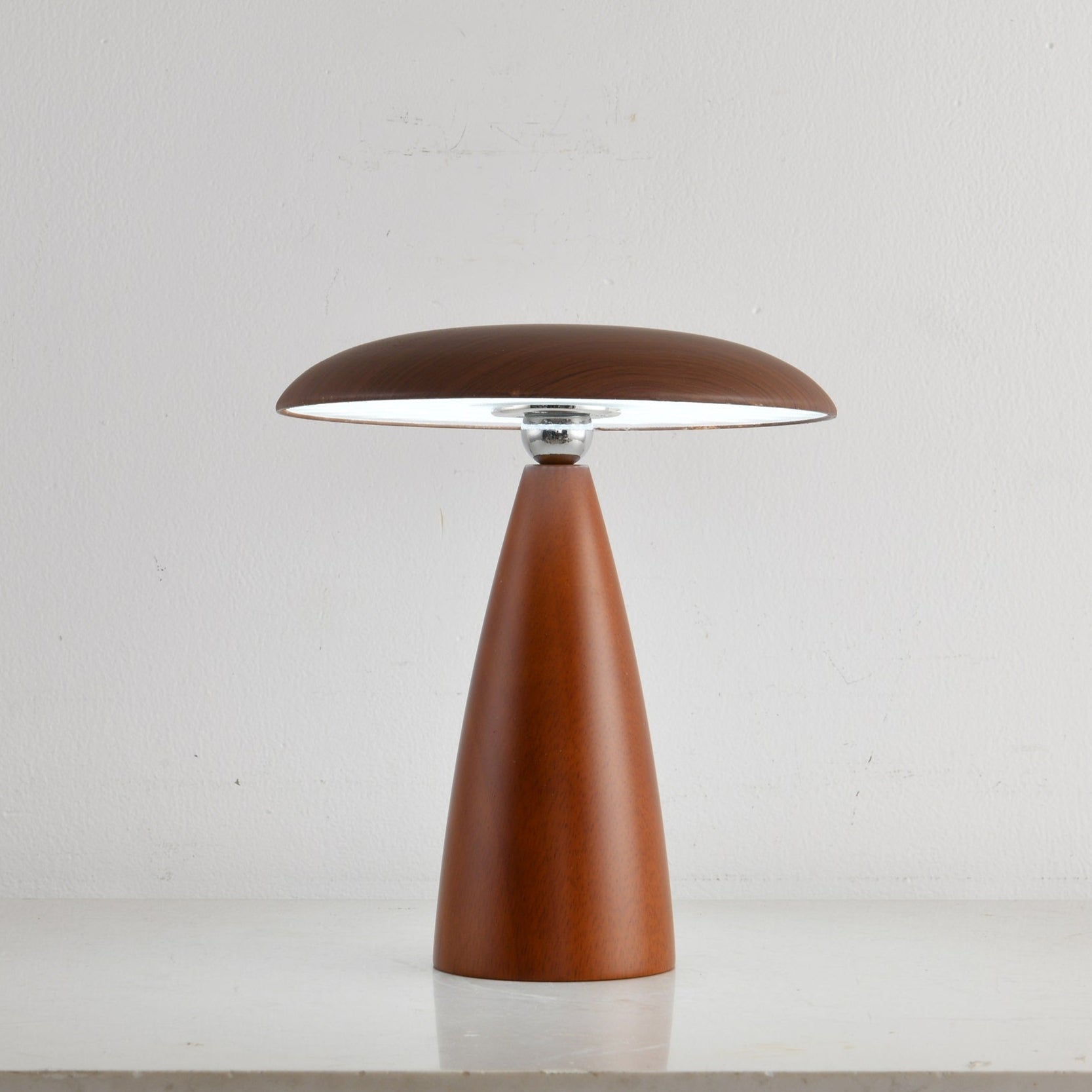 Orbis Vintage Wood Table Lamp - Blowlighting