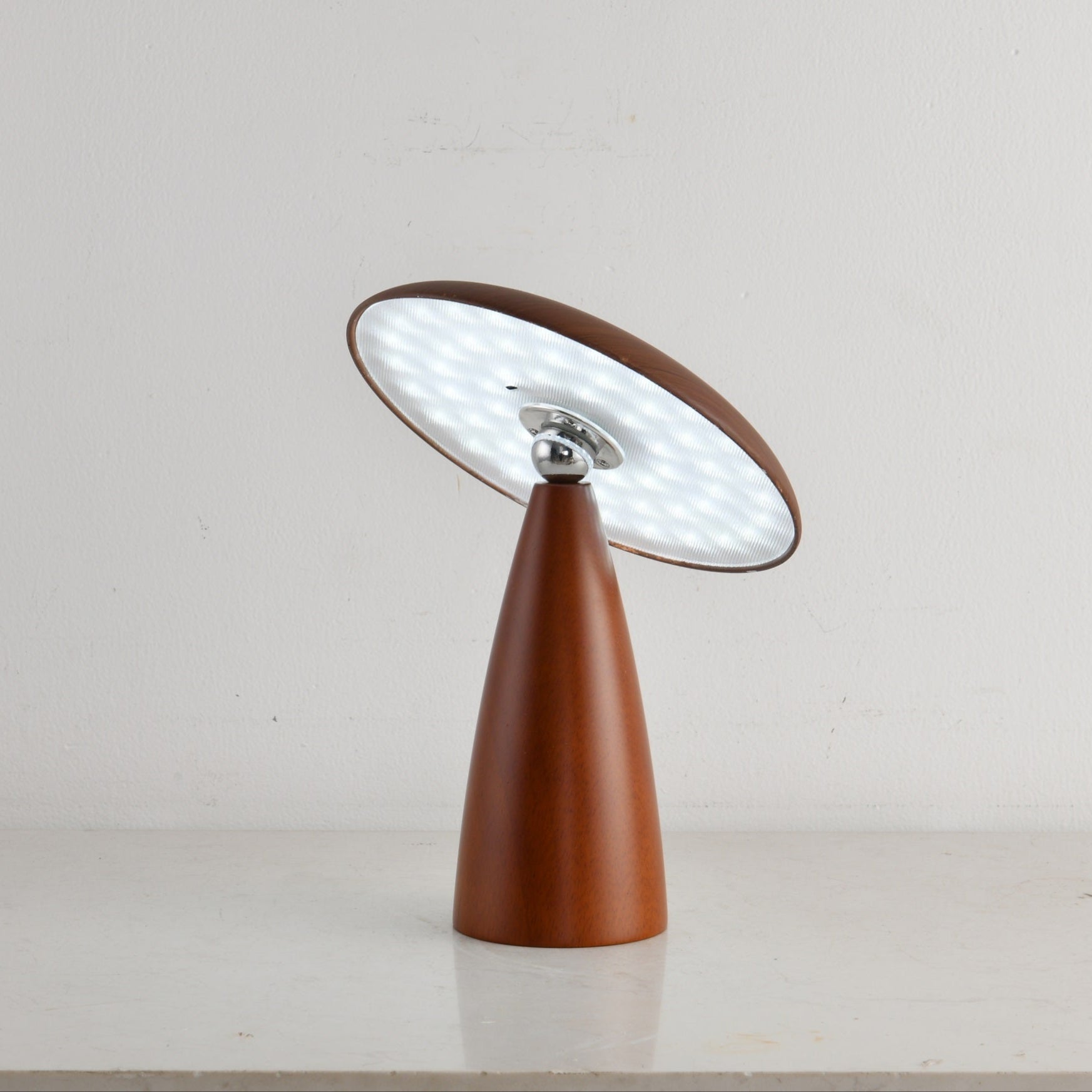 Orbis Vintage Wood Table Lamp - Blowlighting