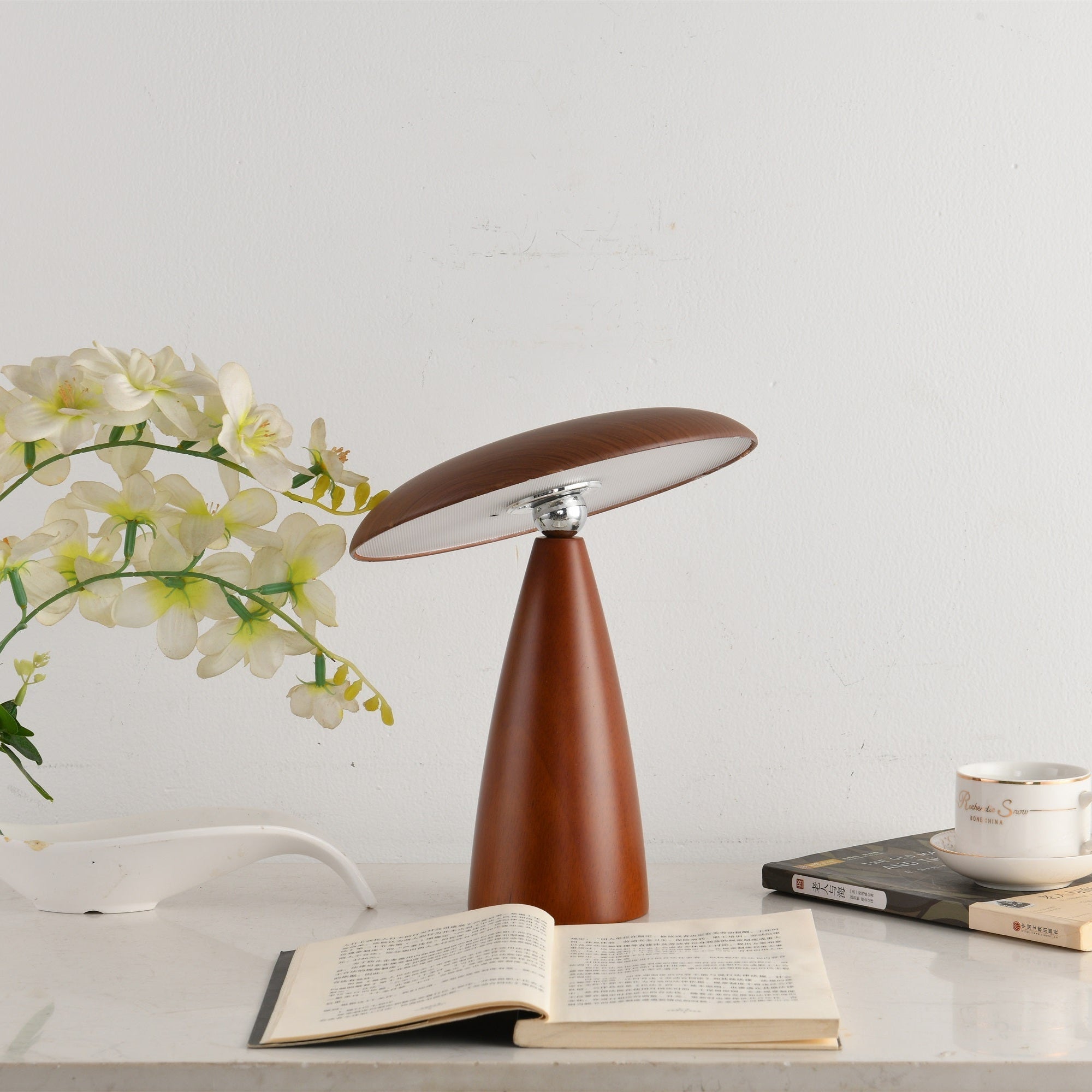 Orbis Vintage Wood Table Lamp - Blowlighting