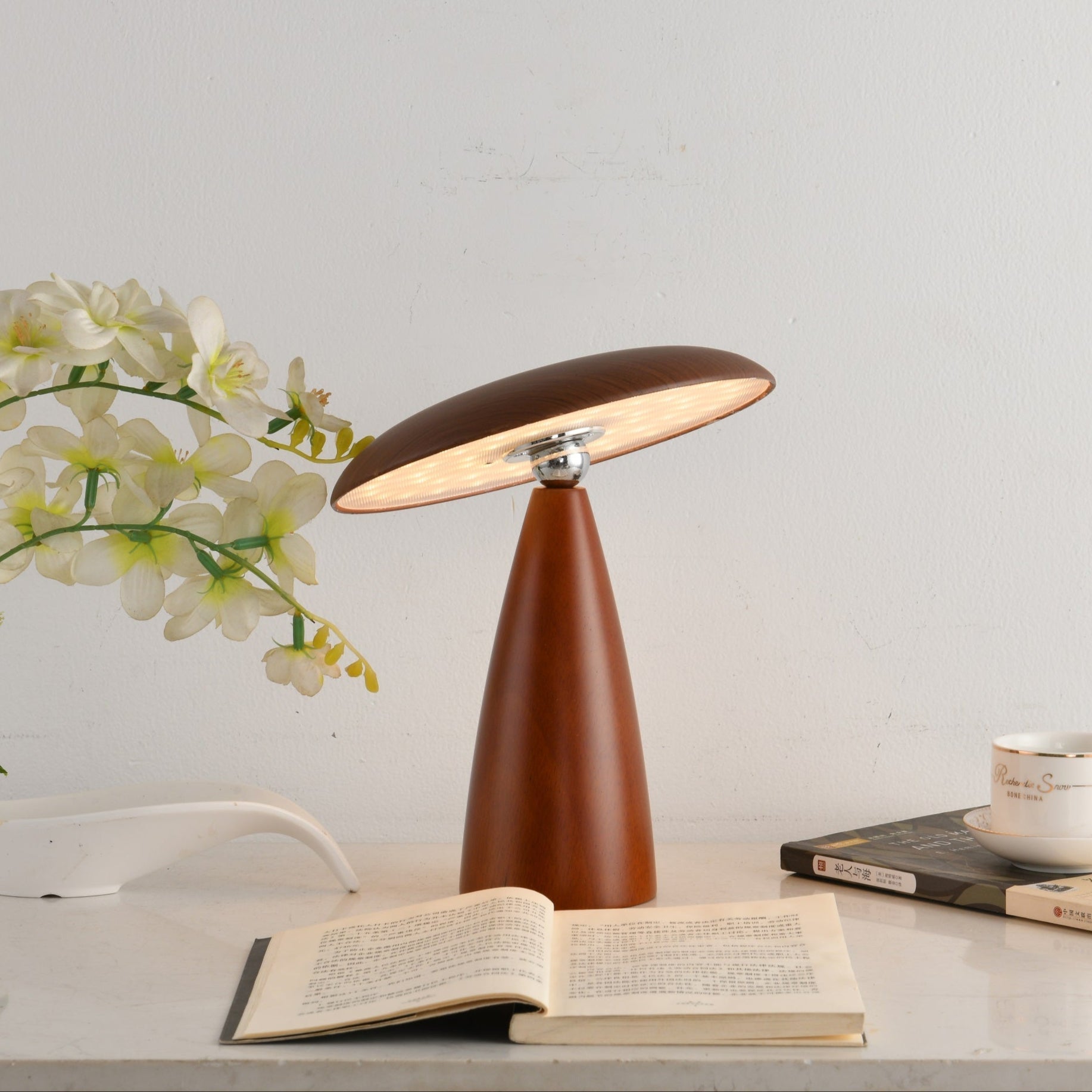 Orbis Vintage Wood Table Lamp - Blowlighting