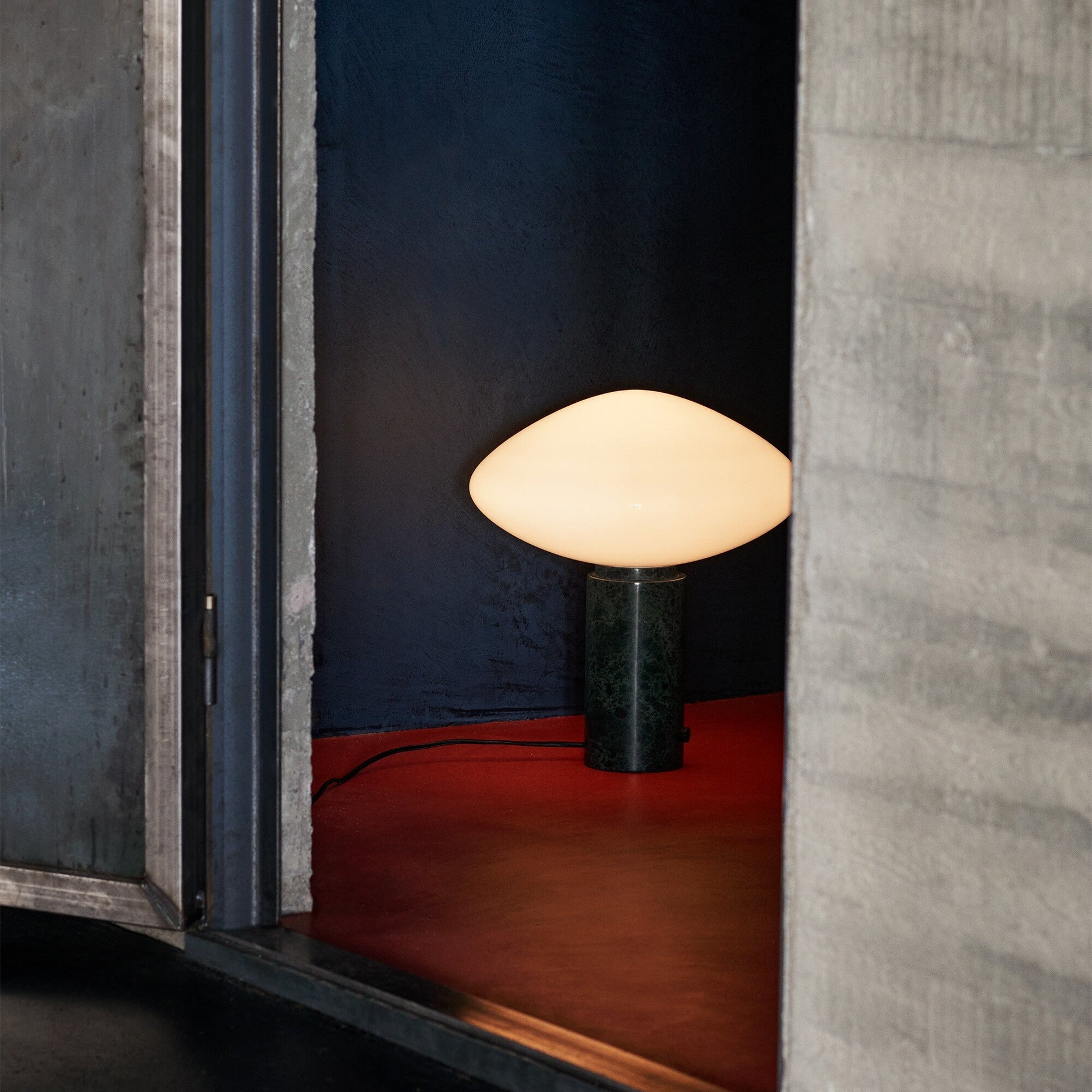 Mist Table Lamp - Blowlighting