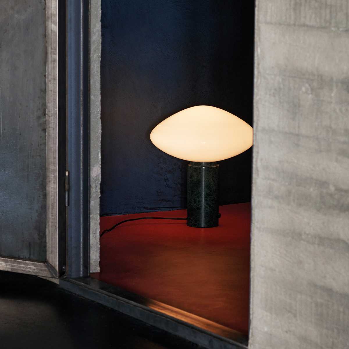 Mist Table Lamp - Blowlighting