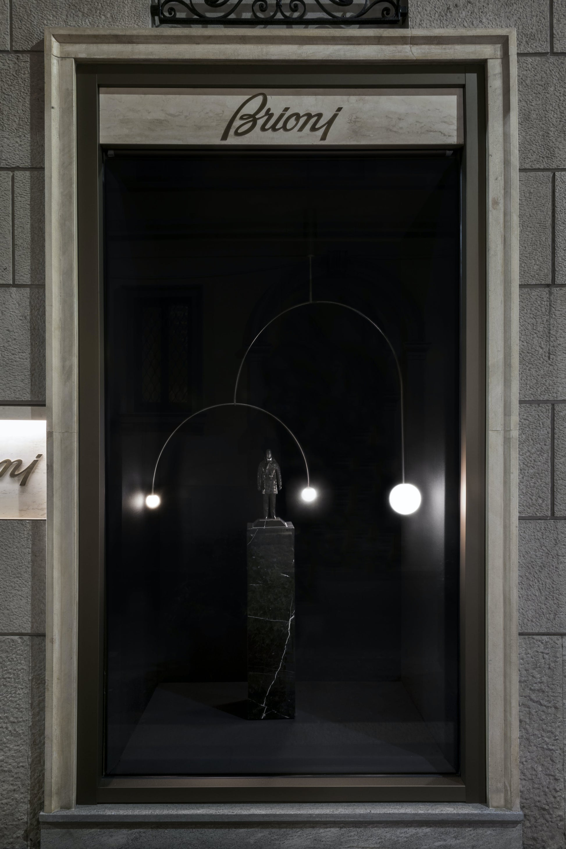 Mobile Chandelier - Blowlighting