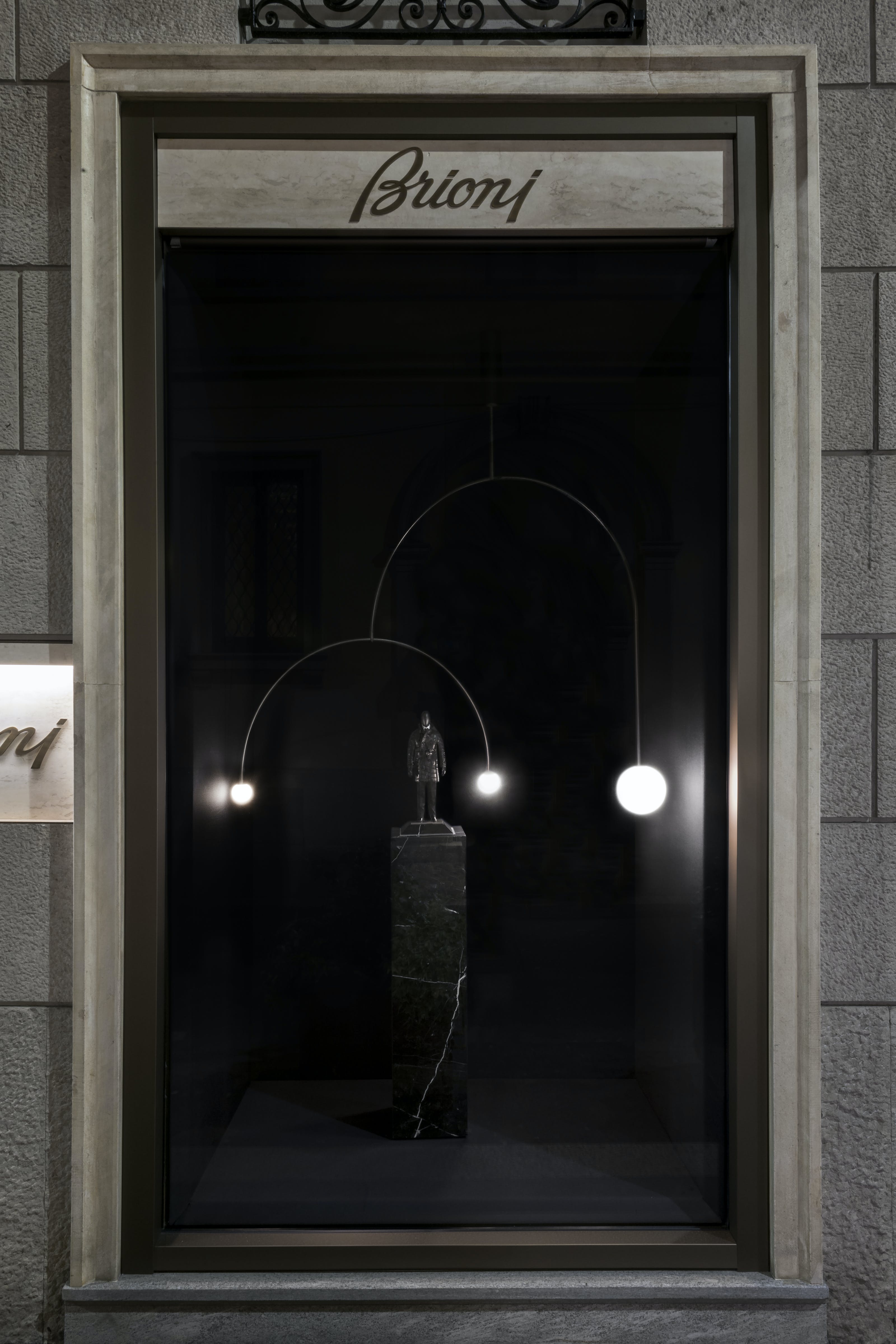 Mobile Chandelier - Blowlighting