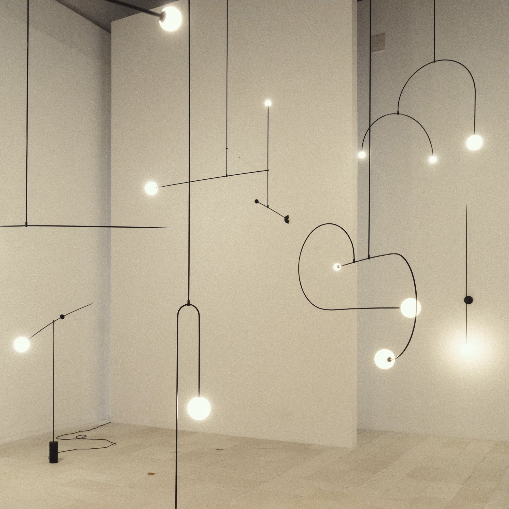 Mobile Chandelier - Blowlighting