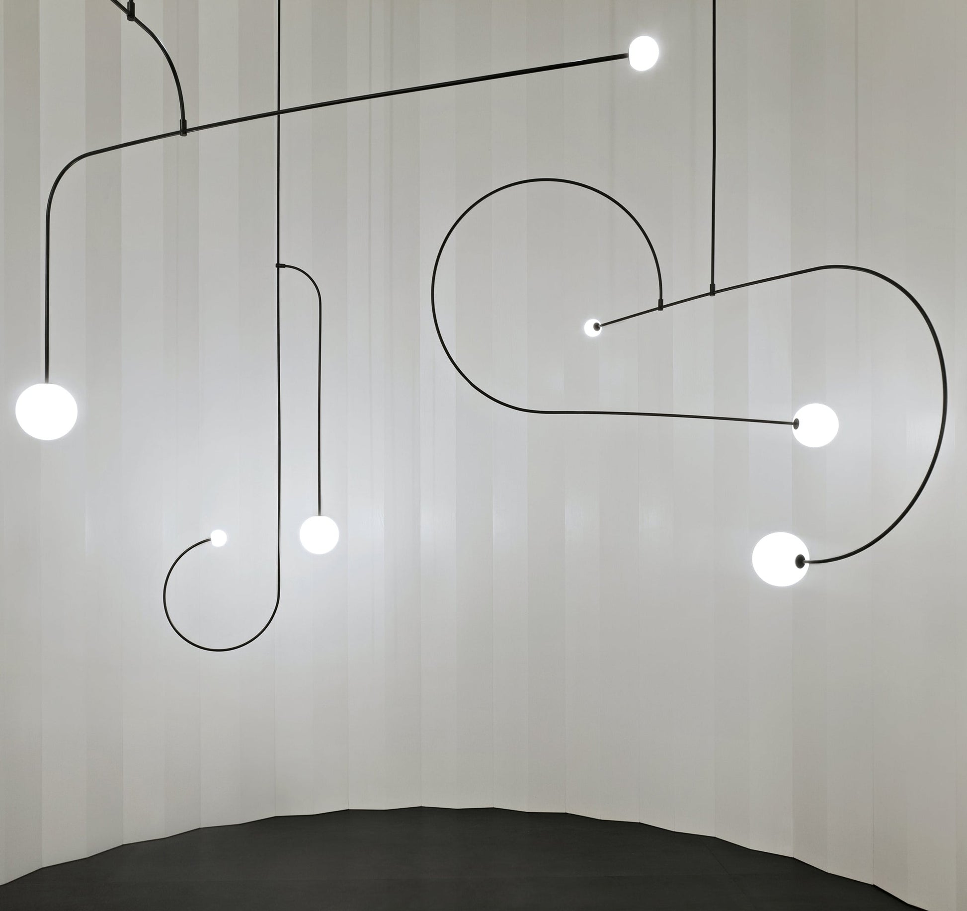 Mobile Chandelier - Blowlighting