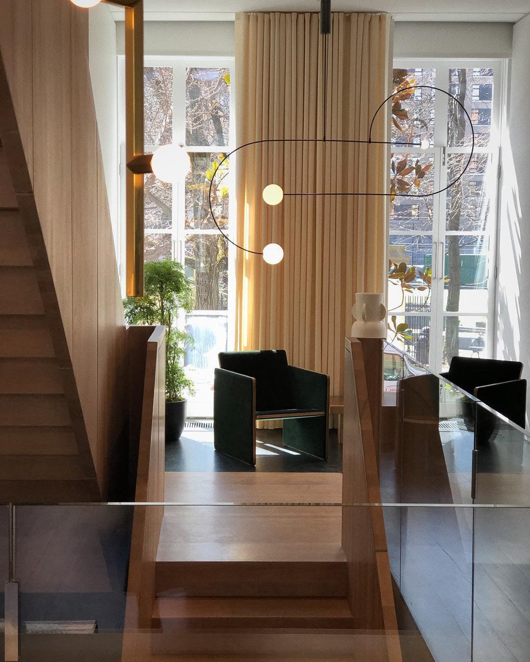 Mobile Chandelier - Blowlighting