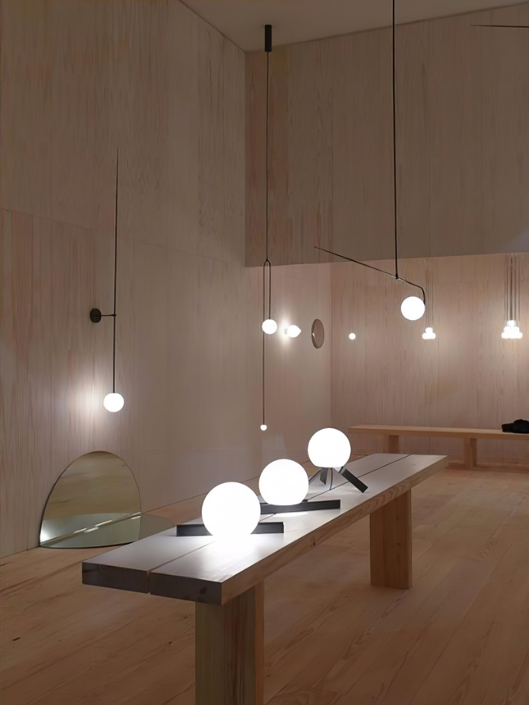 Mobile Wall Lamp - Blowlighting