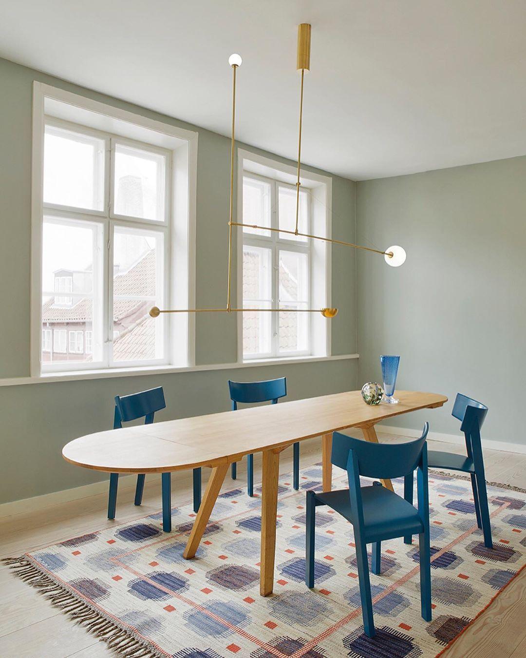 Mobile Chandelier - Blowlighting
