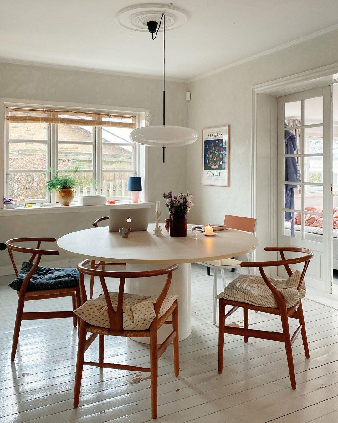 Model 2065 Pendant Lamp - Blowlighting