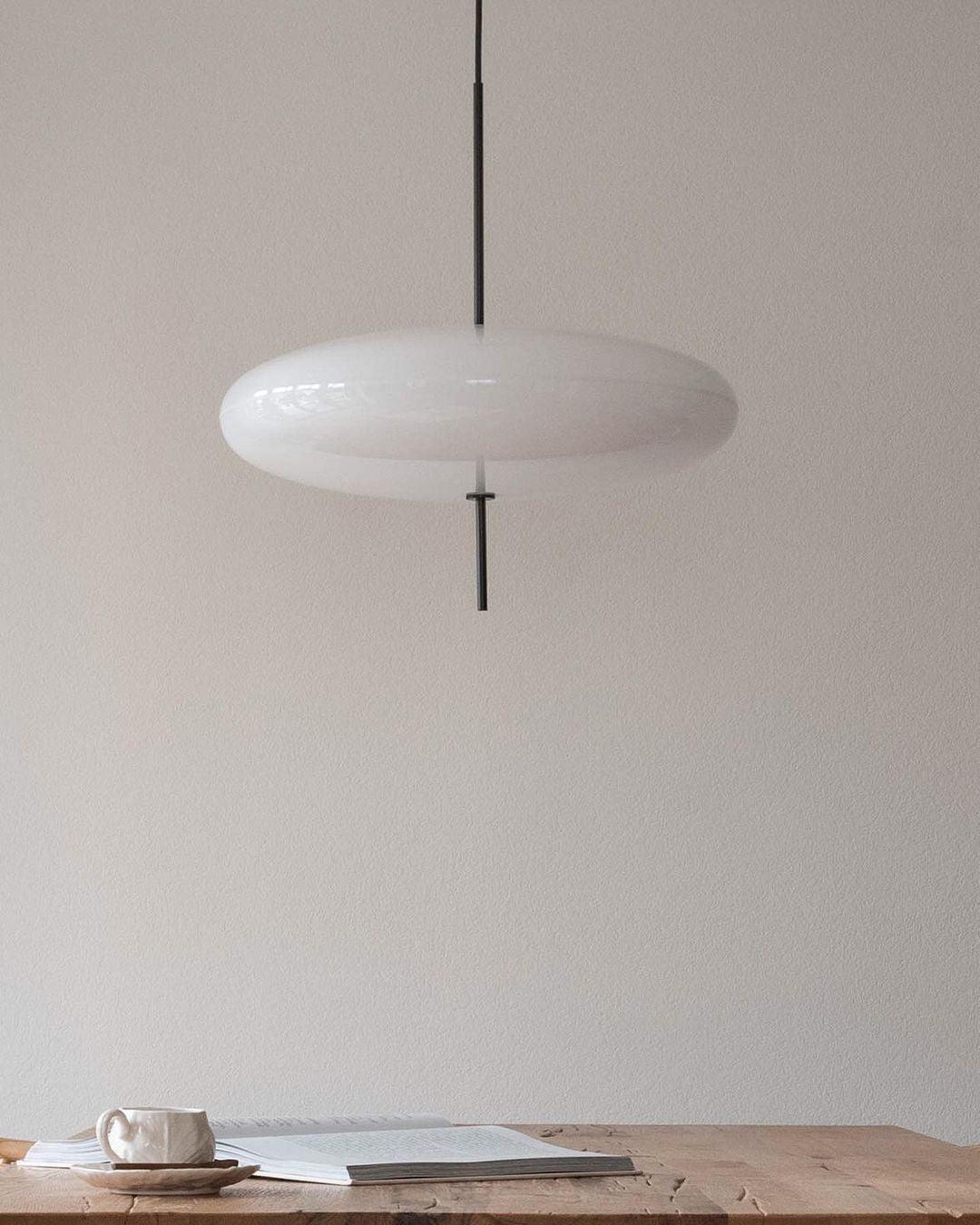 Model 2065 Pendant Lamp - Blowlighting
