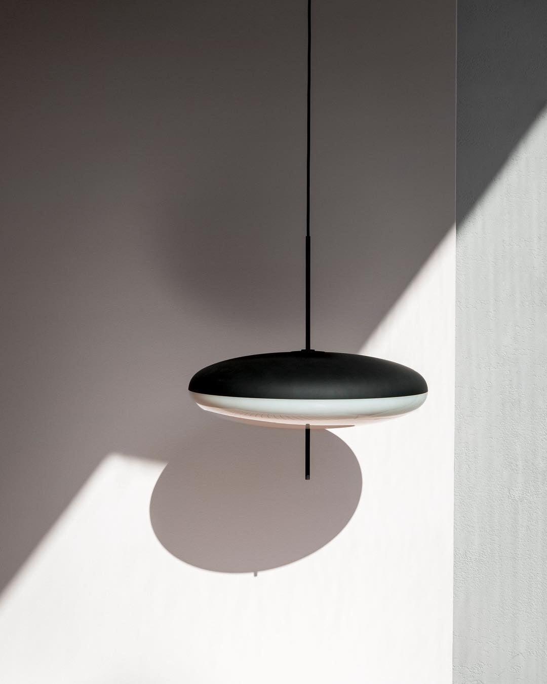 Model 2065 Pendant Lamp - Blowlighting