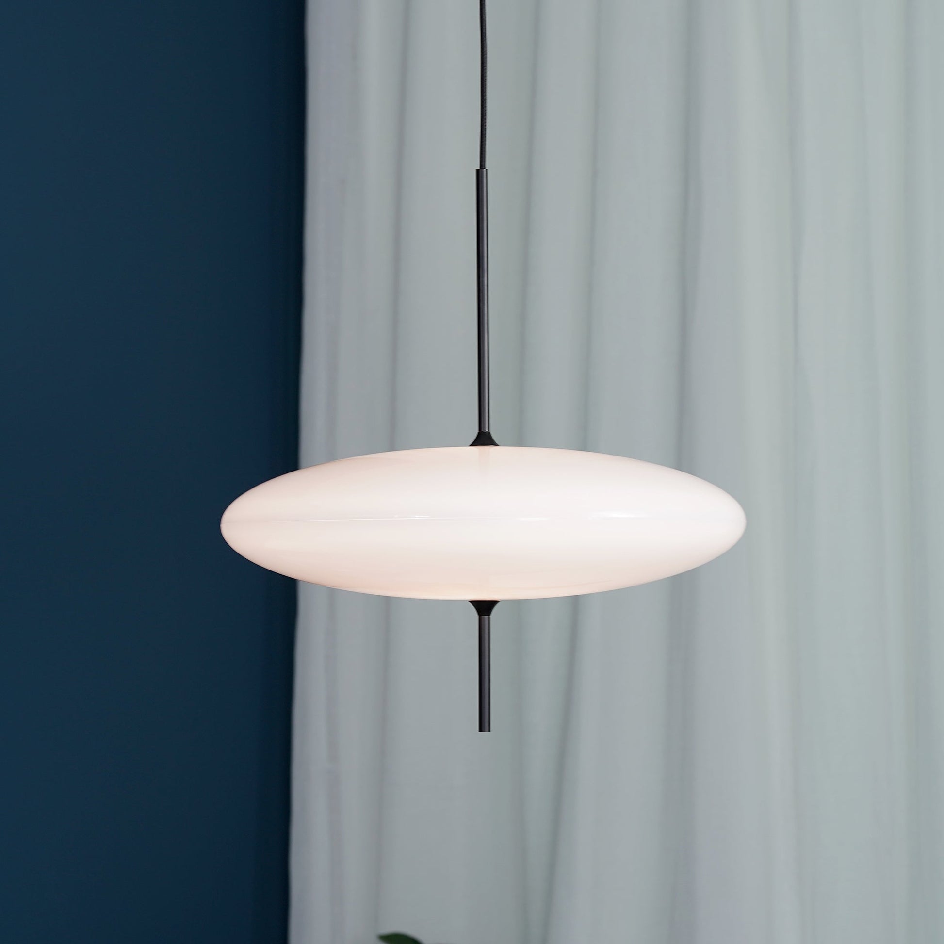 Model 2065 Pendant Lamp - Blowlighting