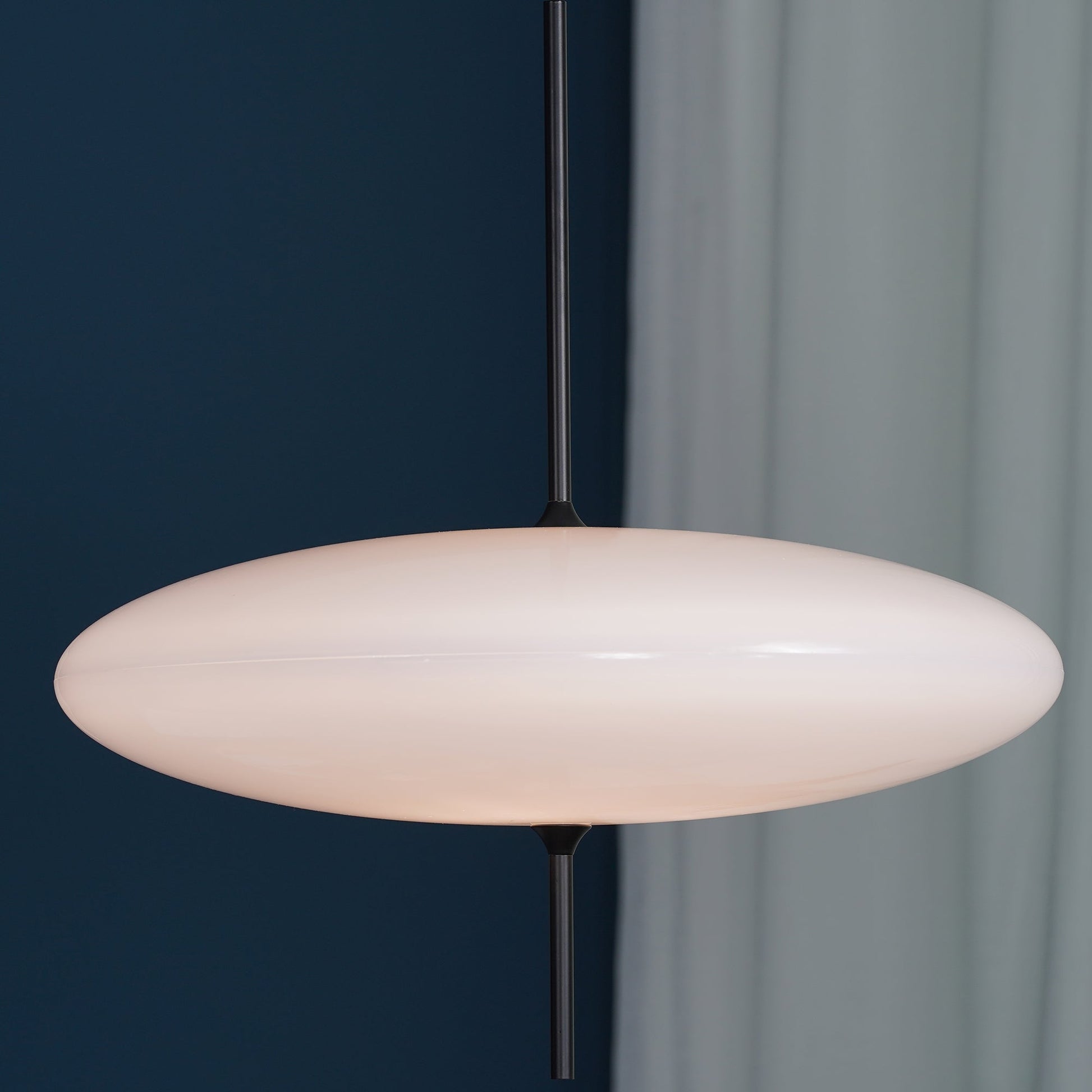 Model 2065 Pendant Lamp - Blowlighting