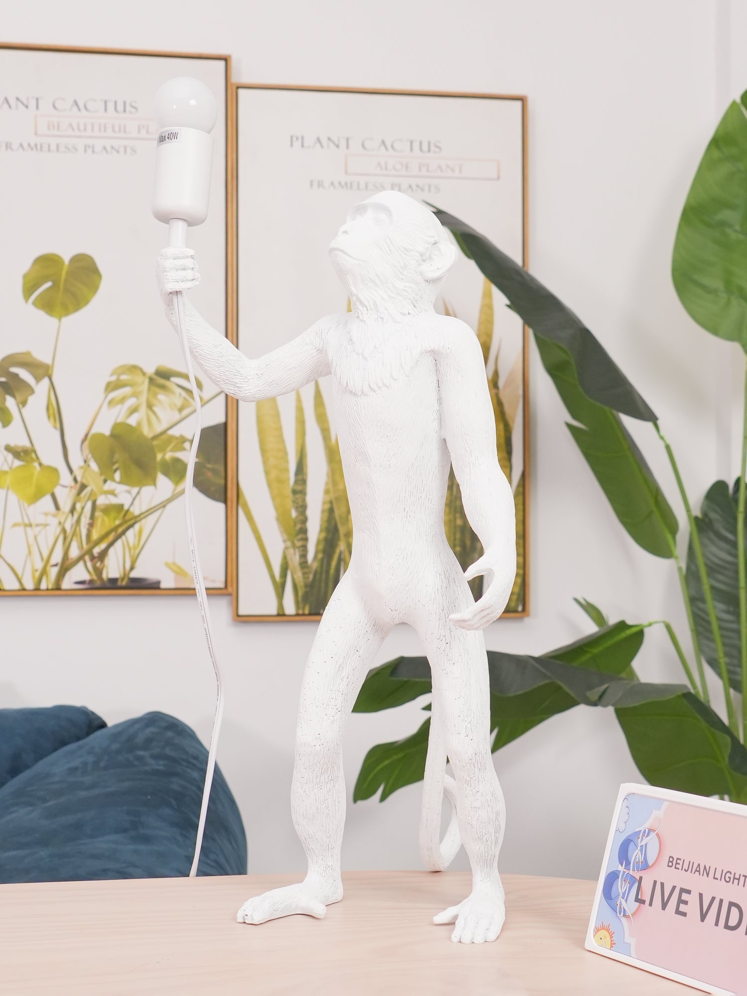 Monkey Table Lamp - Blowlighting