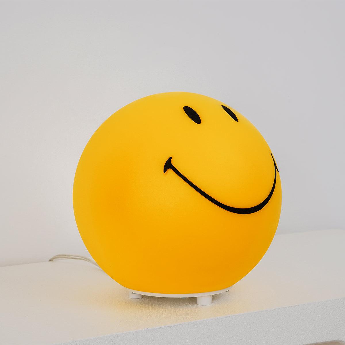 Smiling Rechargeable Table Lamp - Blowlighting