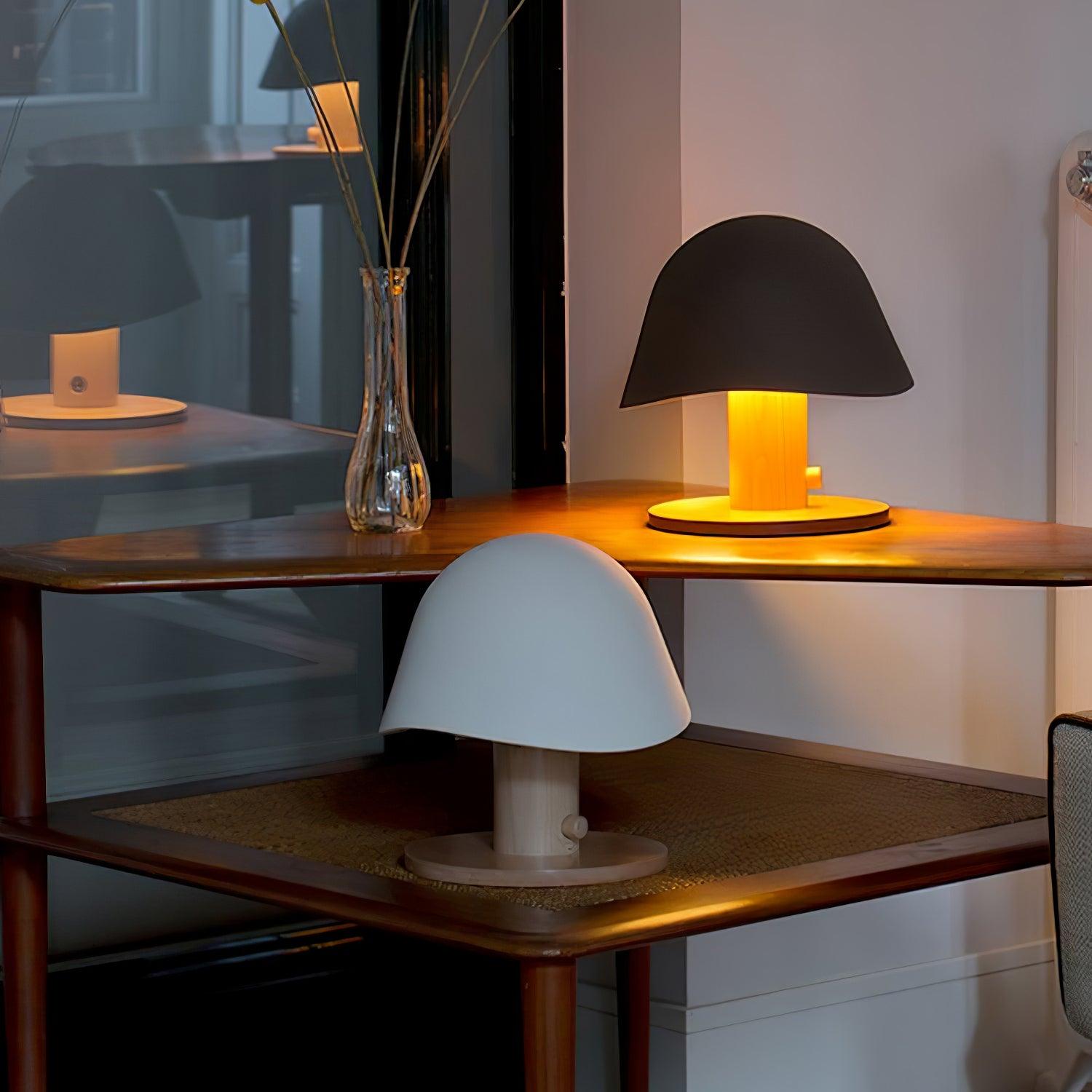 Mushroom Inspired Table Lamp - Blowlighting