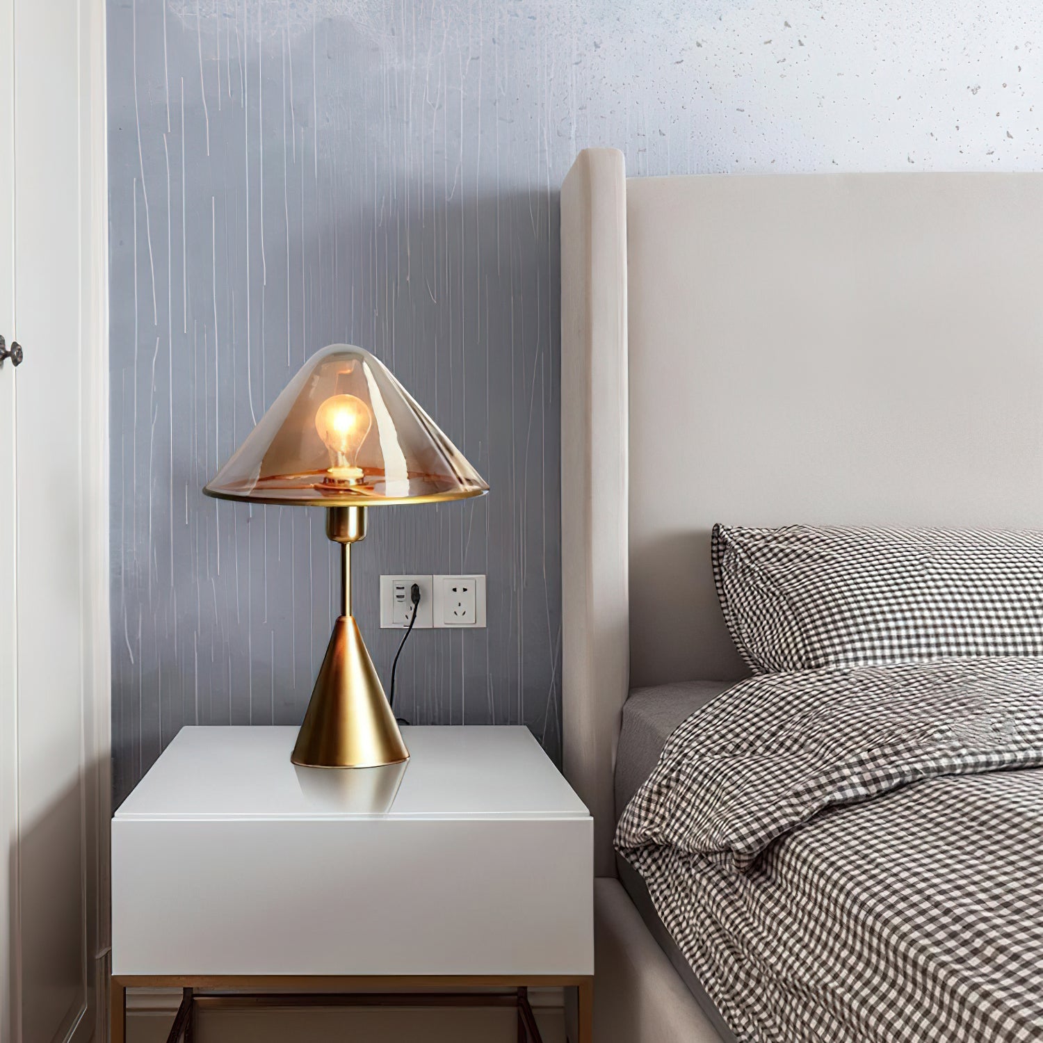 Mushroom Contemporary Metal Table Lamp - Blowlighting