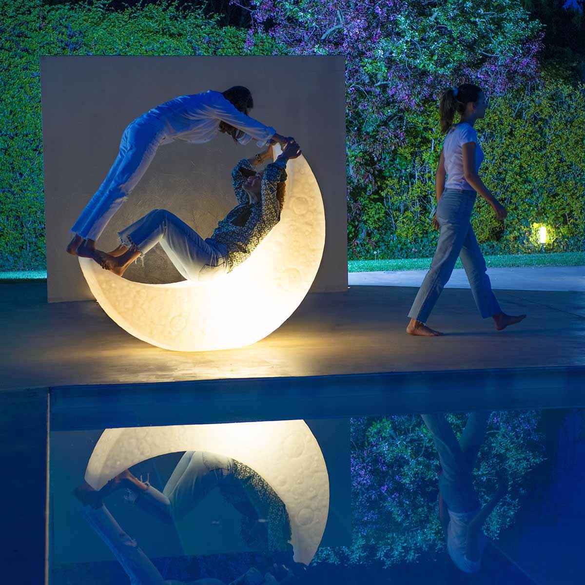 My Moon Floor Lamp - Blowlighting