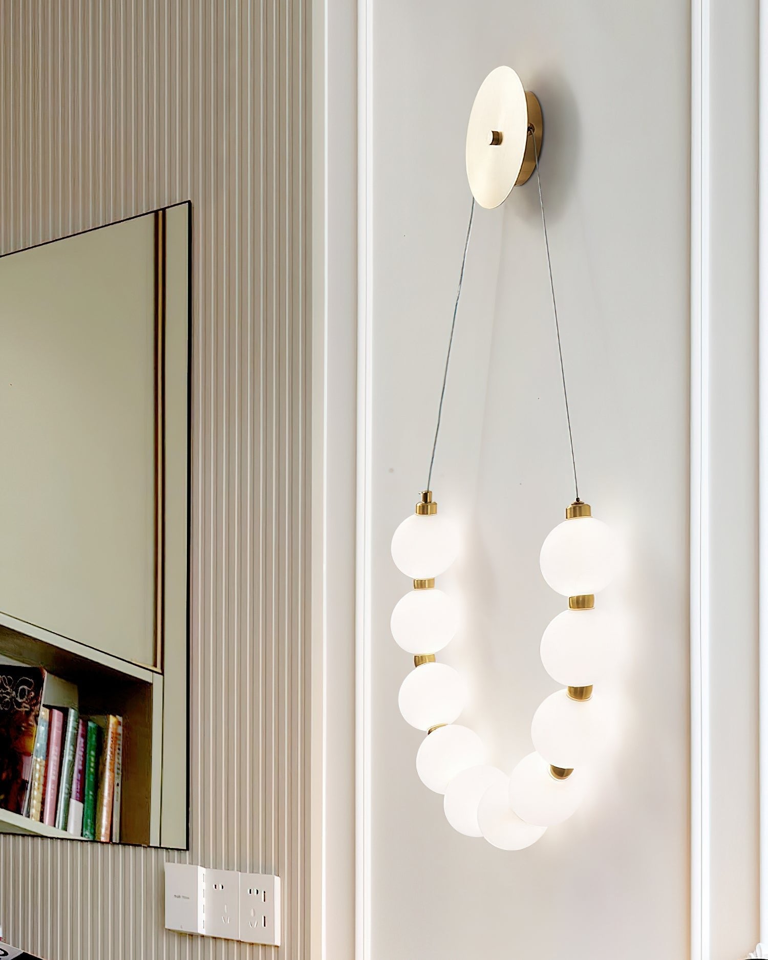 Necklace Loop Wall Lamp - Blowlighting