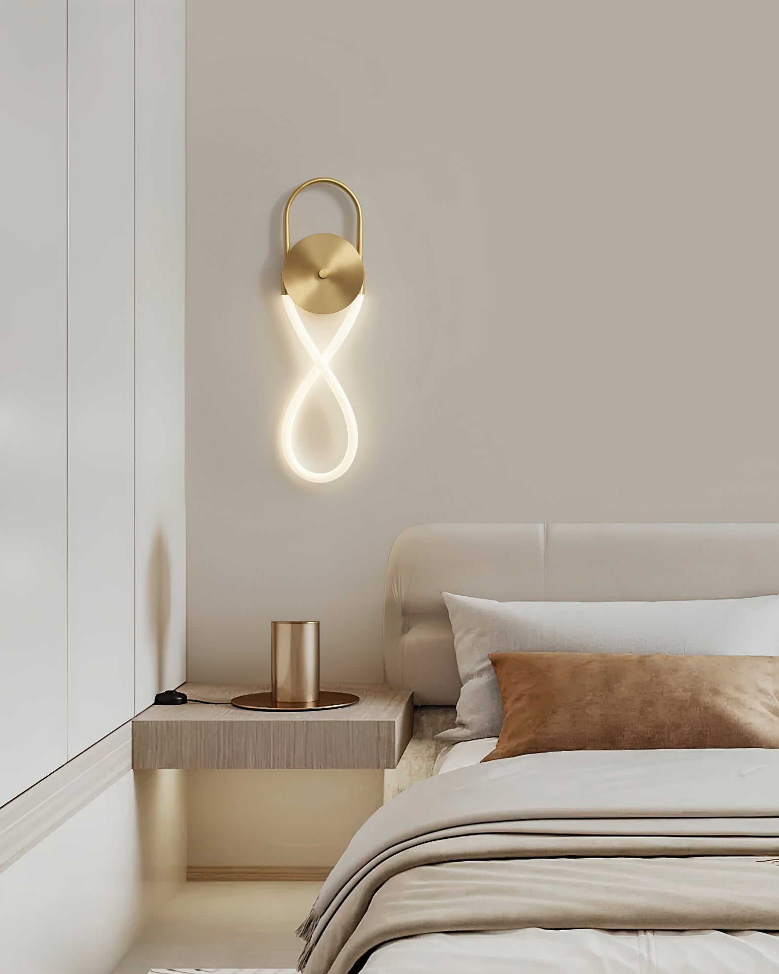 Necklace Loop Wall Lamp - Blowlighting
