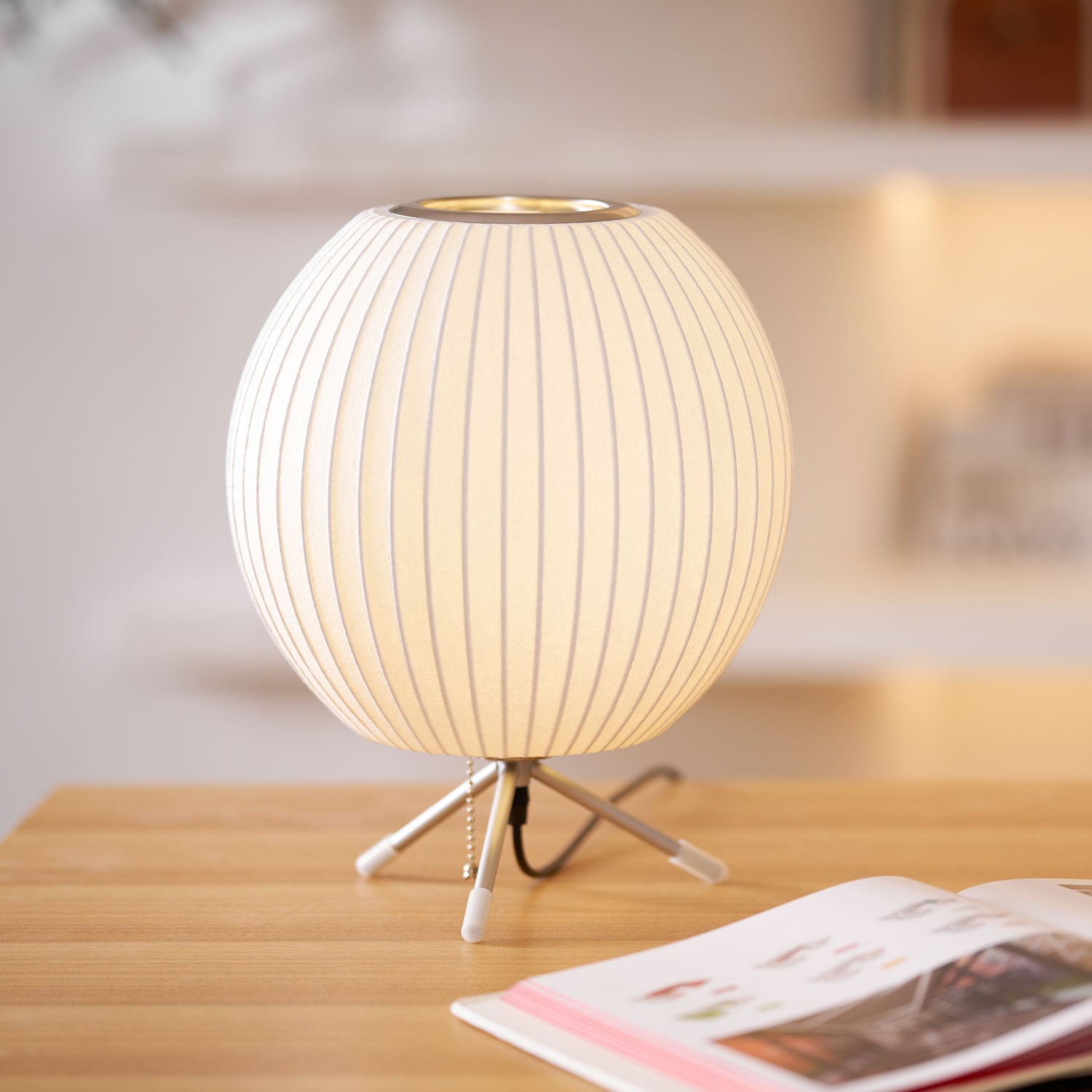 Nelson Tripod Table Lamp - Blowlighting