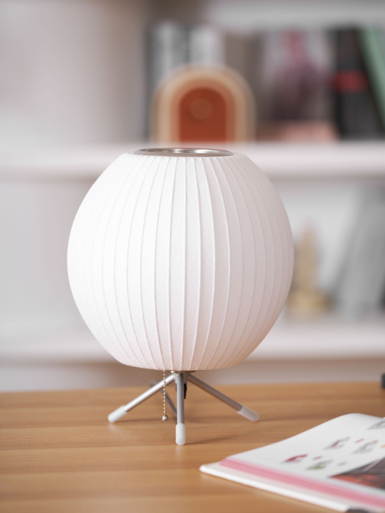 Nelson Tripod Table Lamp - Blowlighting