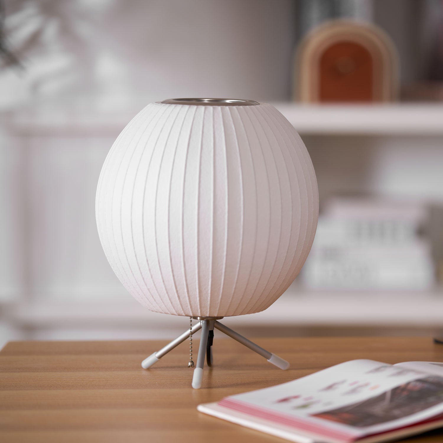 Nelson Tripod Table Lamp - Blowlighting