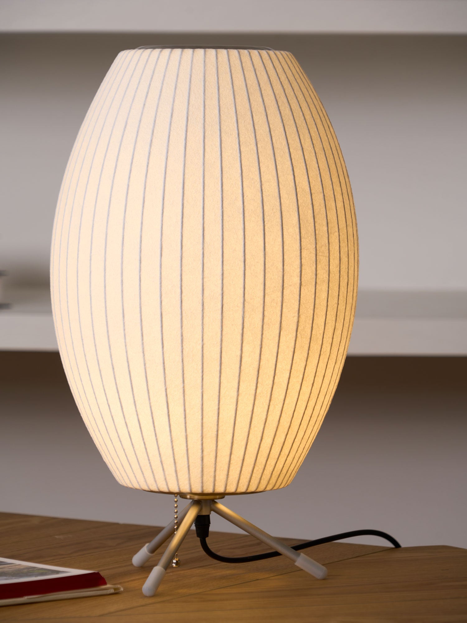 Nelson Tripod Table Lamp - Blowlighting