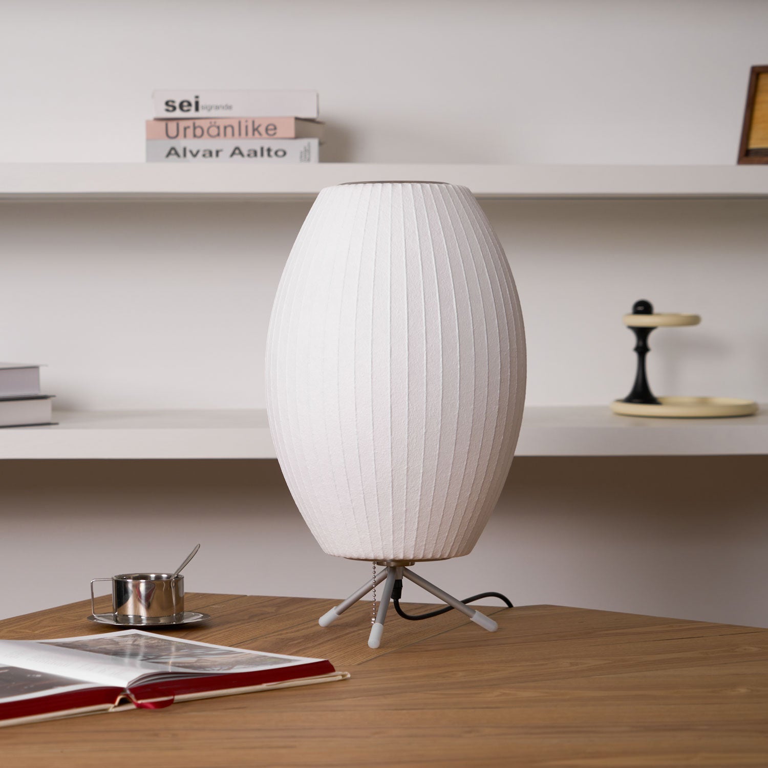 Nelson Tripod Table Lamp - Blowlighting