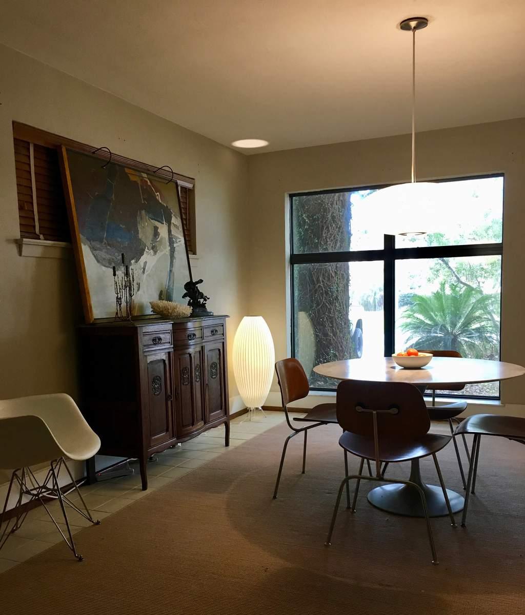 Nelson Tripod Table Lamp - Blowlighting