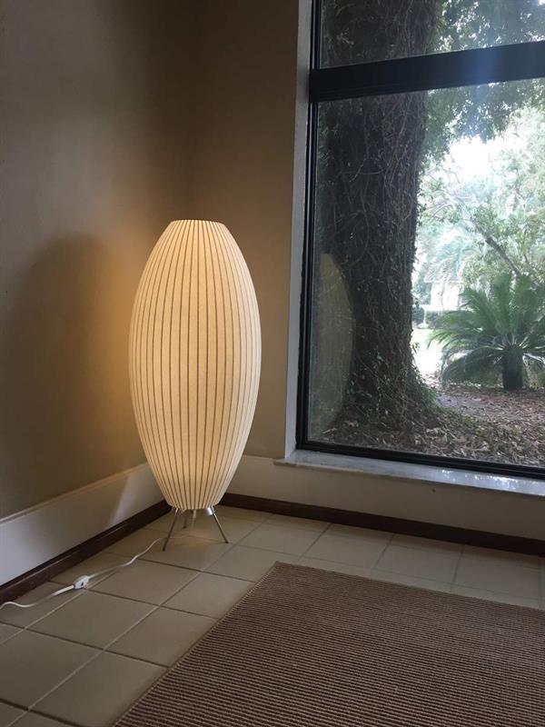 Nelson Tripod Table Lamp - Blowlighting