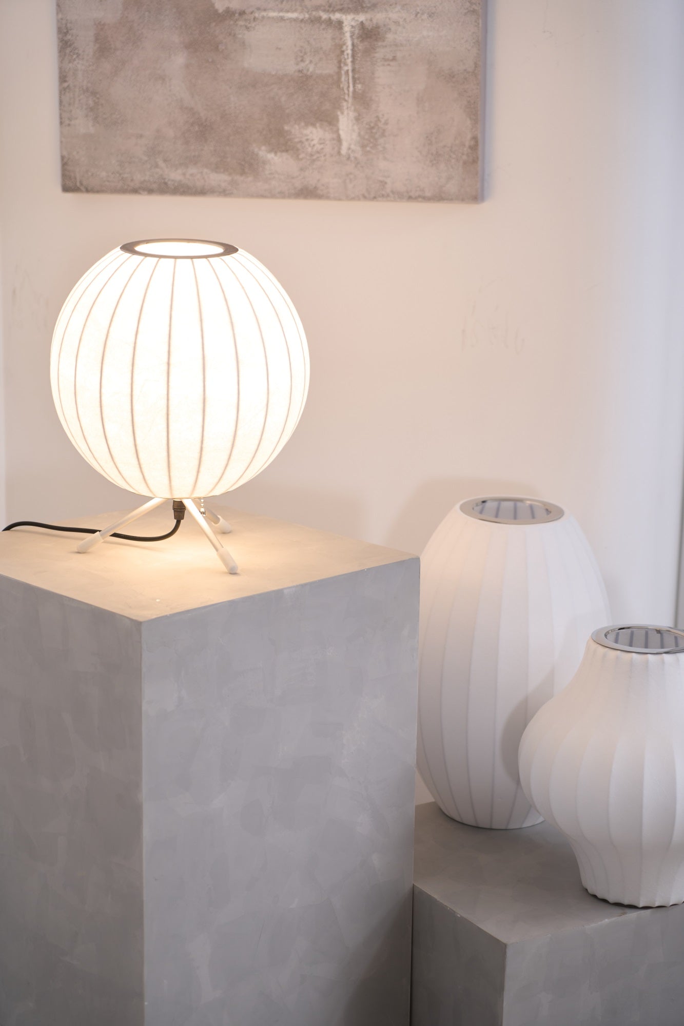 Nelson Tripod Table Lamp - Blowlighting
