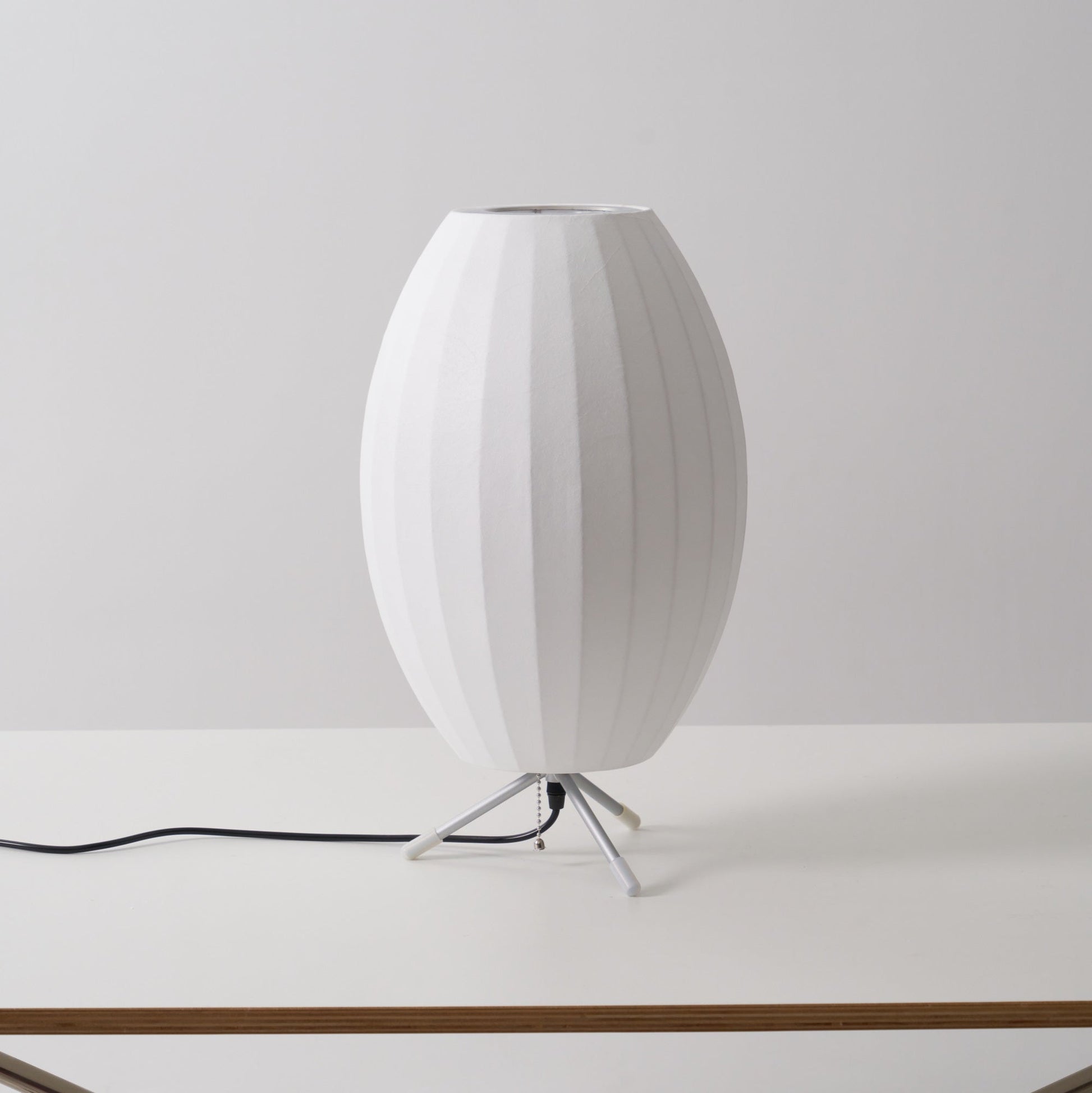 Nelson Tripod Table Lamp - Blowlighting