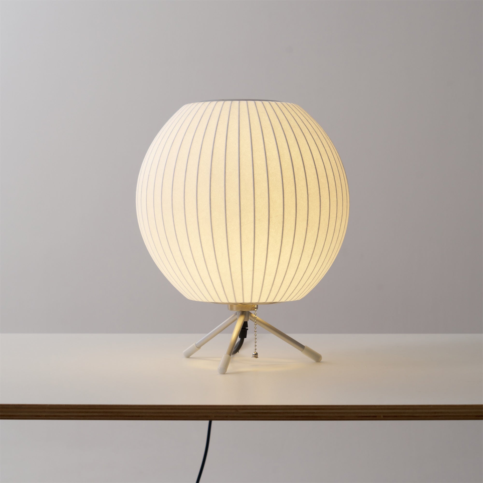 Nelson Tripod Table Lamp - Blowlighting