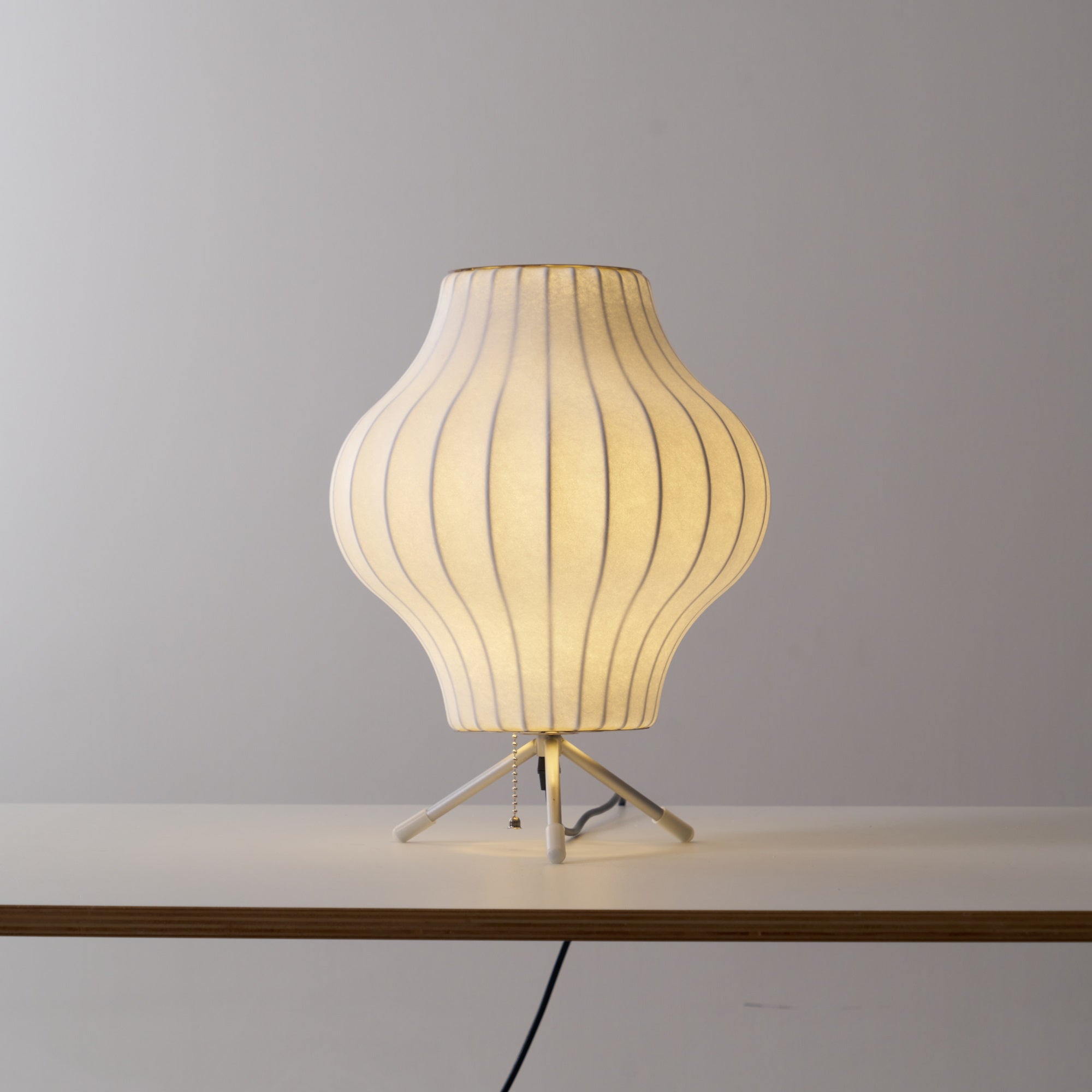 Nelson Tripod Table Lamp - Blowlighting