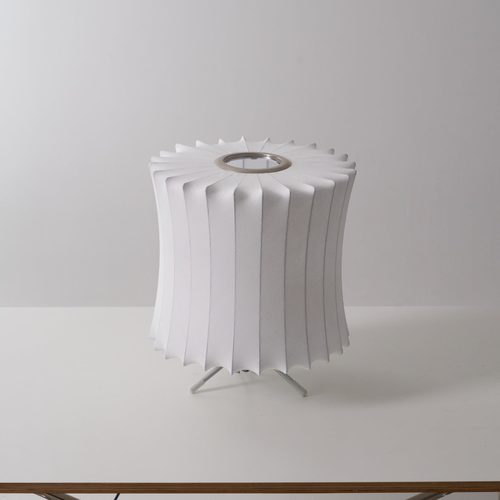 Nelson Tripod Table Lamp - Blowlighting