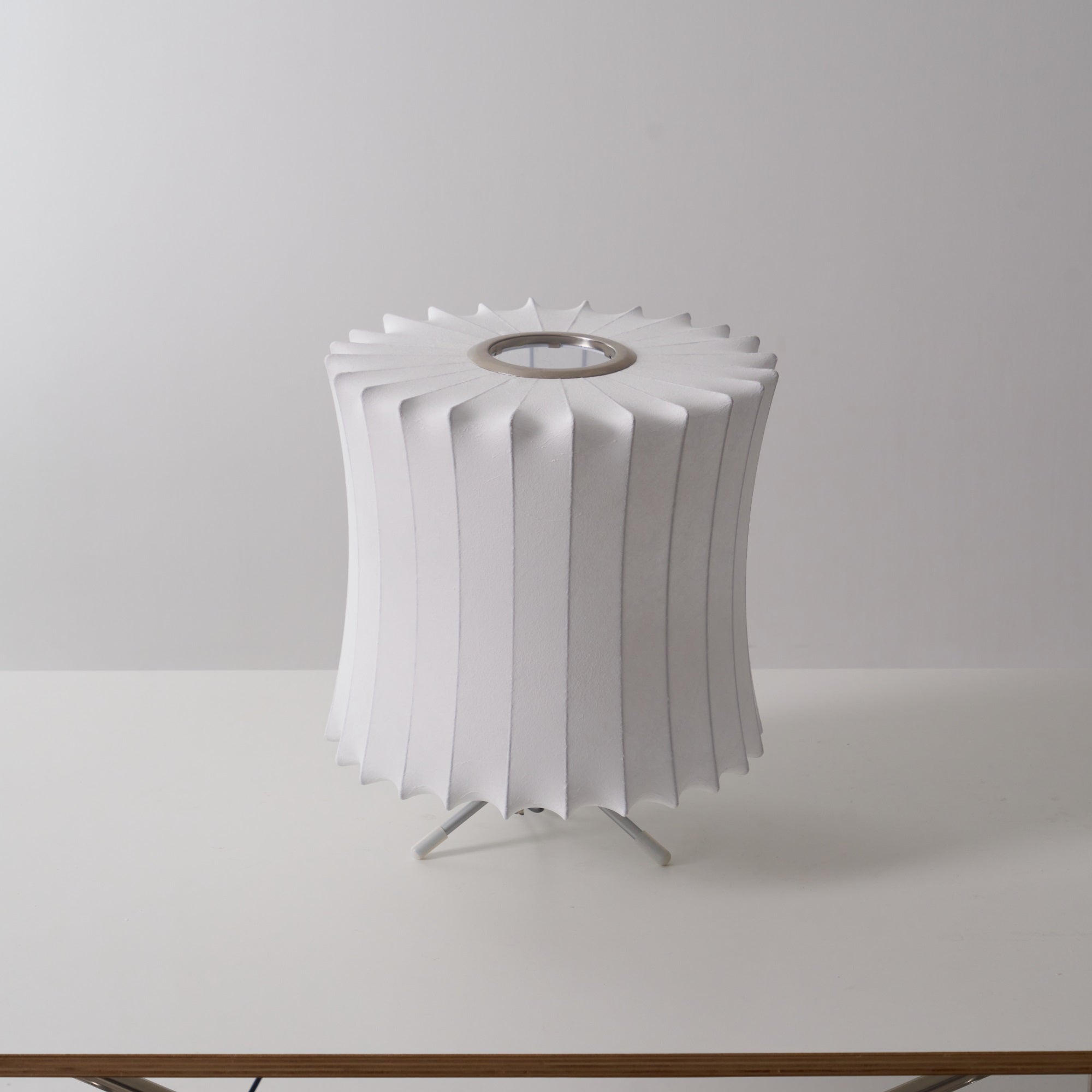 Nelson Tripod Table Lamp - Blowlighting
