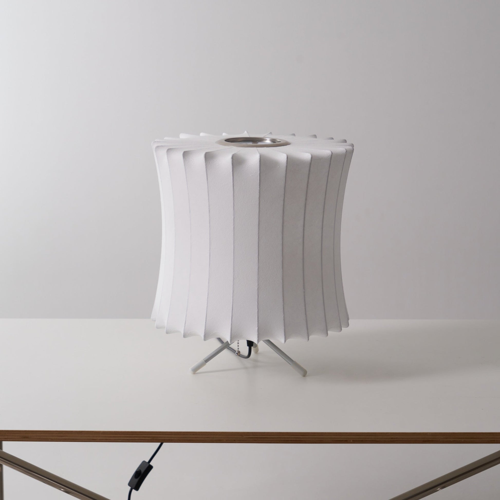 Nelson Tripod Table Lamp - Blowlighting